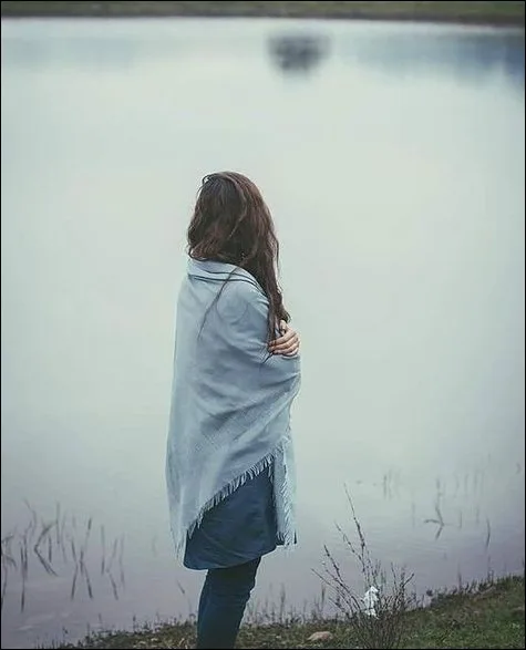 Alone Dp for girls 11 Alone Dp for girls 11