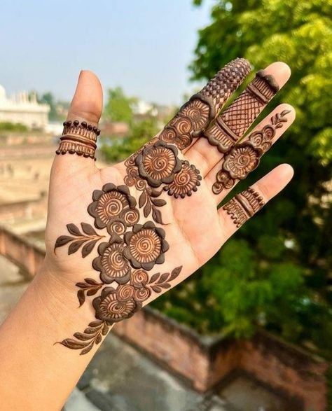 New mehndi designs