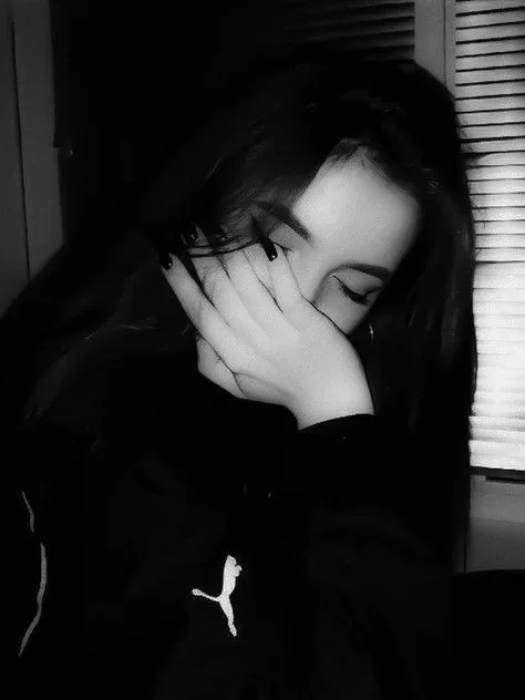 Sad Girl Dp, Images, Pics, Photos, Pictures & Wallpapers