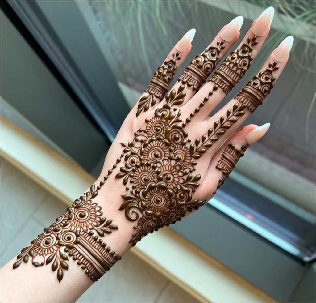 back hand mehndi design simple