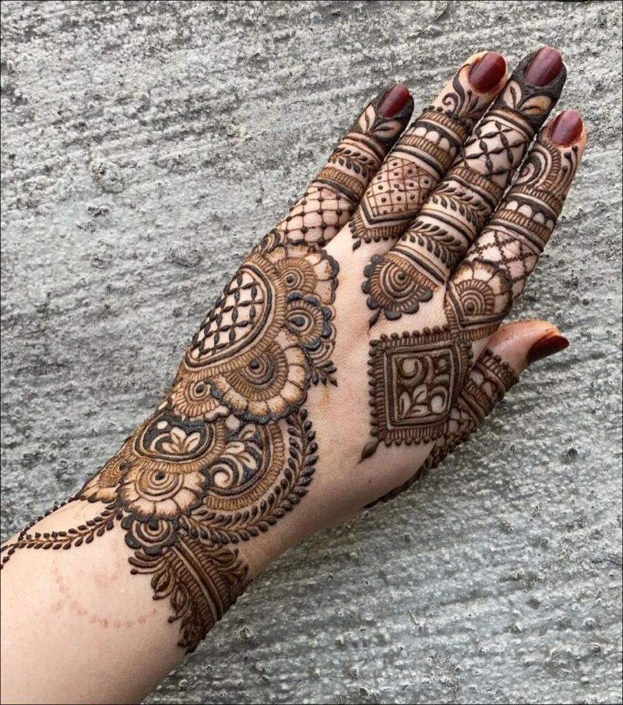 easy back hand mehndi design 16