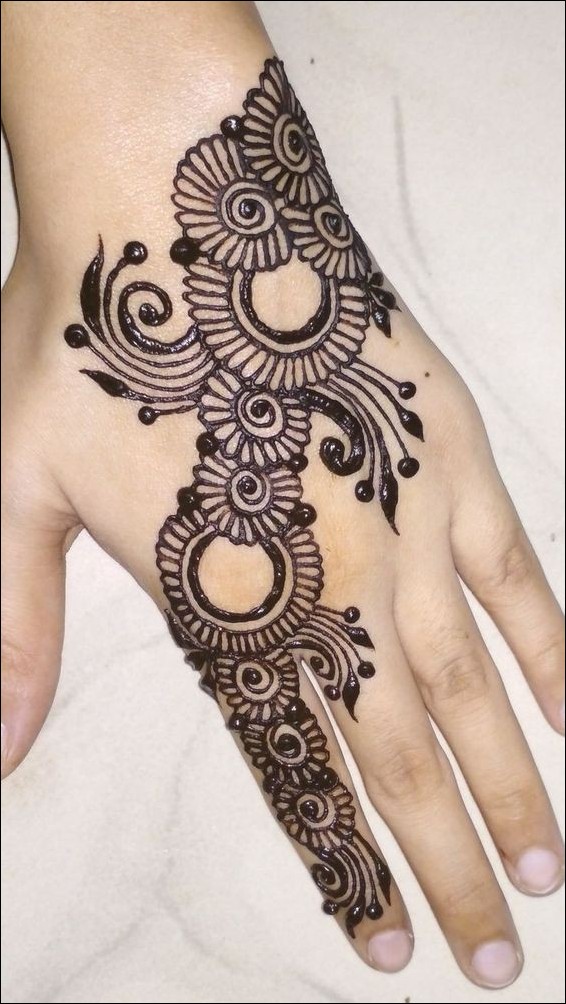 easy back hand mehndi design 5