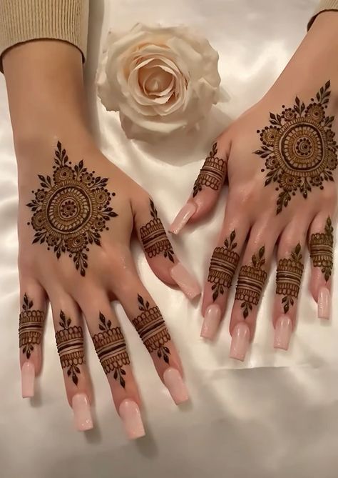 simple mehndi designs3