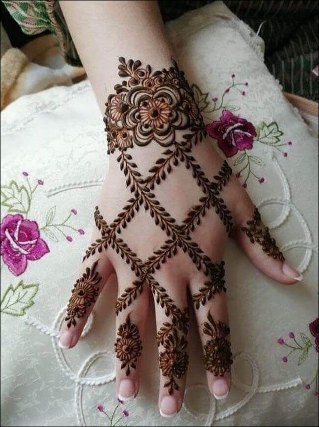 stylish back hand mehndi design 3